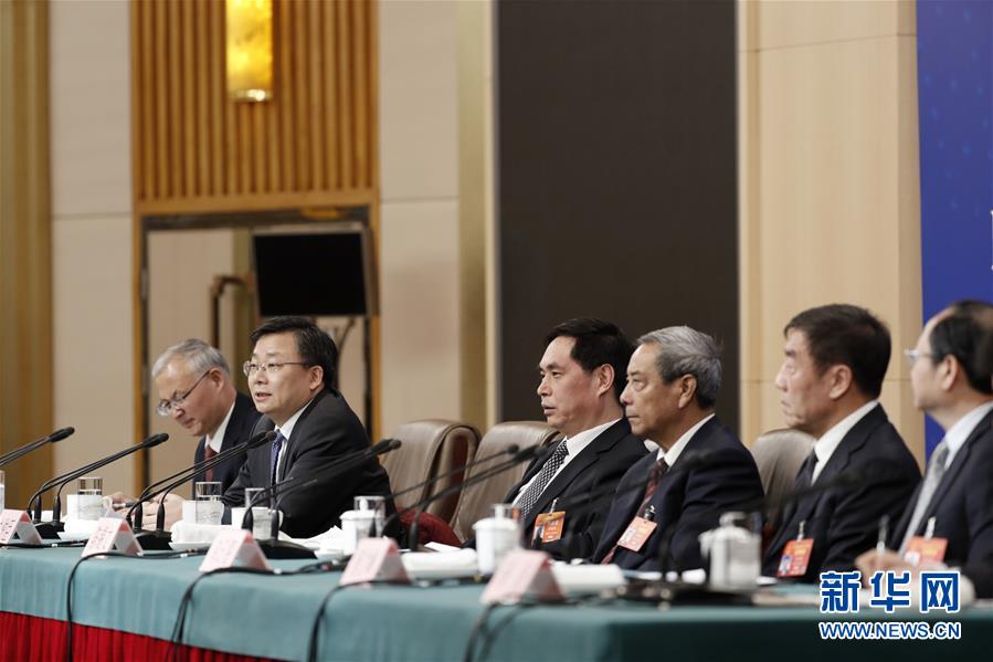 （兩會&middot;XHDW）（15）全國人大相關負責人就&ldquo;人大立法工作&rdquo;答記者問