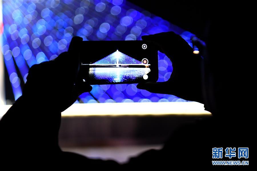 （在習(xí)近平新時(shí)代中國(guó)特色社會(huì)主義思想指引下&mdash;&mdash;新時(shí)代新作為新篇章&middot;圖文互動(dòng)）（2）梗阻的&ldquo;血脈&rdquo;通了 彼此的心拉近了&mdash;&mdash;京津冀&ldquo;斷頭路&rdquo;打通記