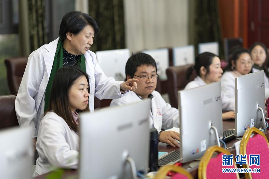 (愛(ài)國(guó)情 奮斗者·圖文互動(dòng))(2)海歸博士孫小蓉:用“蘭丁”助婦女遠(yuǎn)離宮頸癌陰影