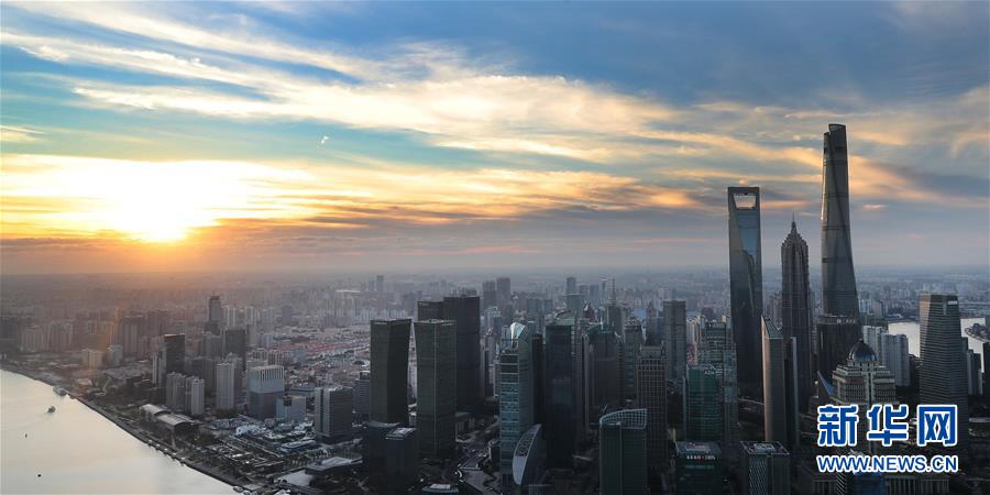 （新華全媒頭條&middot;壯麗70年 奮斗新時代&mdash;&mdash;推動高質(zhì)量發(fā)展調(diào)研行&middot;圖文互動）（7）百尺竿頭再登攀&mdash;&mdash;高質(zhì)量發(fā)展的&ldquo;上海答卷&rdquo;