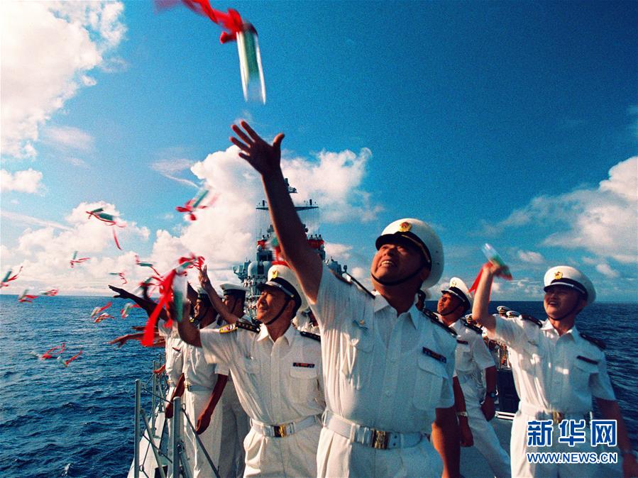 （新華全媒頭條&middot;人民海軍70年&middot;圖文互動）（1）向海圖強春潮涌&mdash;&mdash;黨中央、中央軍委和習主席關(guān)心人民海軍建設(shè)發(fā)展紀實