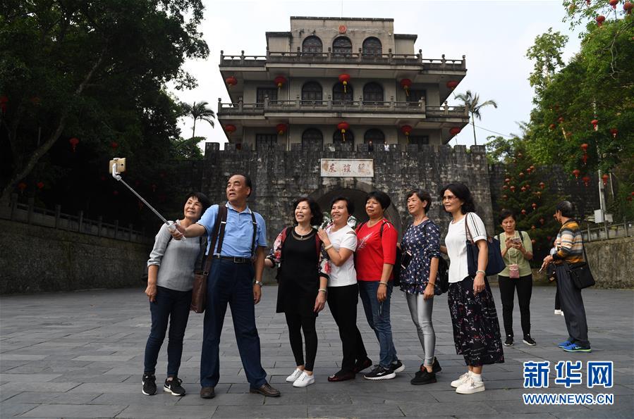 (壯麗70年 奮斗新時(shí)代——推動高質(zhì)量發(fā)展調(diào)研行·圖文互動)(4)生態(tài)旅游“大文章” 文旅融合綻光彩——廣西邊關(guān)風(fēng)情旅游帶建設(shè)縱覽