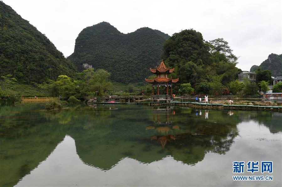 (壯麗70年 奮斗新時(shí)代——推動高質(zhì)量發(fā)展調(diào)研行·圖文互動)(6)生態(tài)旅游“大文章” 文旅融合綻光彩——廣西邊關(guān)風(fēng)情旅游帶建設(shè)縱覽