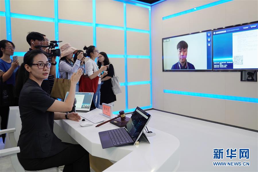 （新華全媒頭條&middot;圖文互動(dòng)）（2）從&ldquo;數(shù)字中國(guó)&rdquo;看中國(guó)發(fā)展新信號(hào)、新亮點(diǎn)、新趨勢(shì)