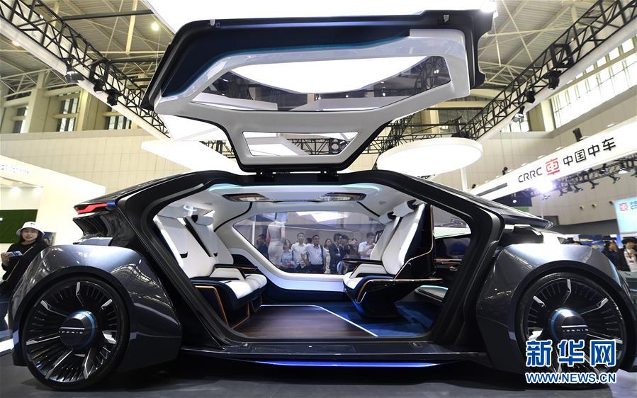 （新華全媒頭條&middot;圖文互動(dòng)）（2）擁抱智能新時(shí)代：世界智能大會(huì)釋放了哪些新信號(hào)？