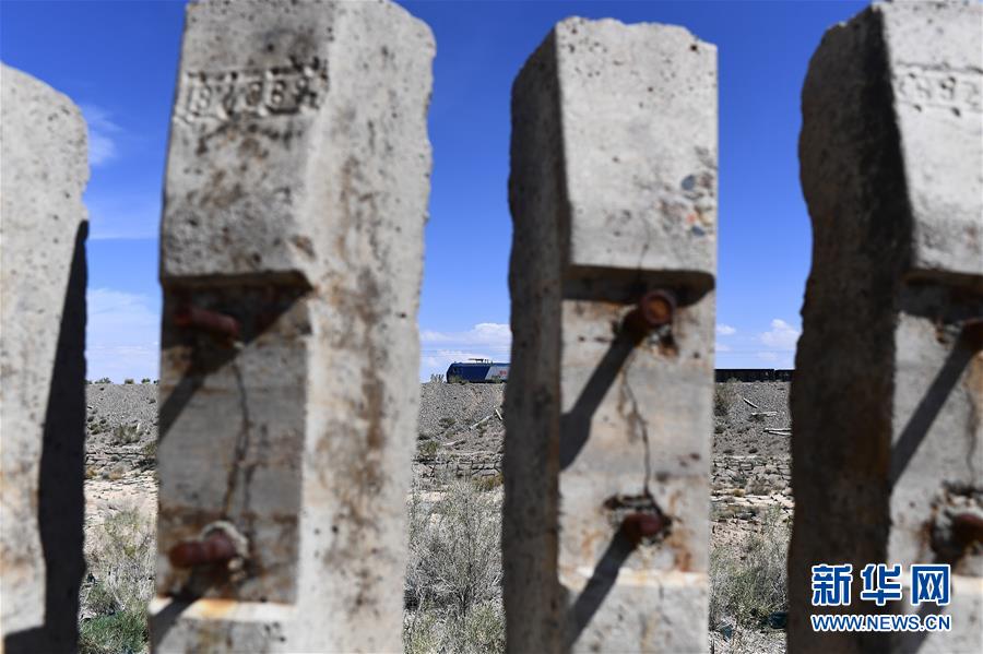 （新華全媒頭條&middot;壯麗70年&middot;奮斗新時(shí)代&middot;圖文互動(dòng)）（3）開拓雪域高原的夢(mèng)想之路&mdash;&mdash;來自青藏鐵路的蹲點(diǎn)報(bào)告