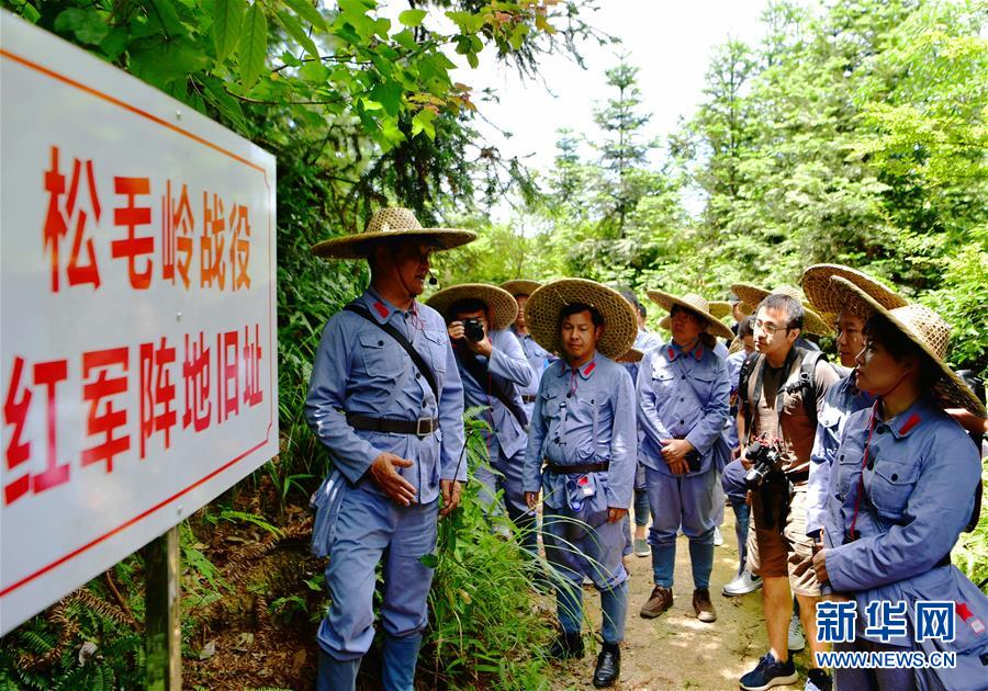 （新華全媒頭條&middot;不忘初心、牢記使命&mdash;&mdash;記者再走長征路&middot;圖文互動）（2）風展紅旗如畫&mdash;&mdash;來自長征出發(fā)地長汀、寧化的紅色信仰報告 