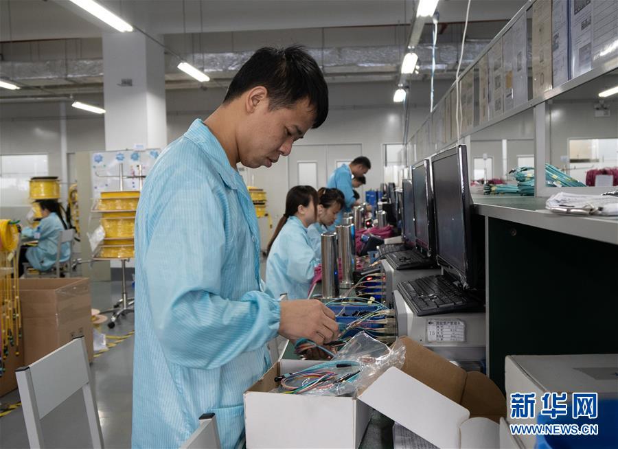 （新華全媒頭條&middot;中國(guó)經(jīng)濟(jì)基層行&middot;圖文互動(dòng)）（2）看！這就是中國(guó)經(jīng)濟(jì)的底氣&mdash;&mdash;當(dāng)前中國(guó)經(jīng)濟(jì)觀察之三