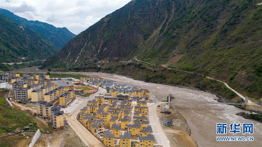 （直過(guò)民族脫貧攻堅(jiān)&middot;圖文互動(dòng)）（1）下山！傈僳群眾開(kāi)啟新生活