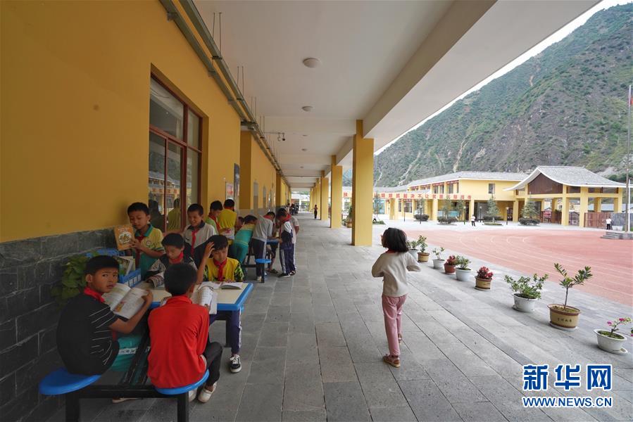 （直過(guò)民族脫貧攻堅(jiān)&middot;圖文互動(dòng)）（8）下山！傈僳群眾開(kāi)啟新生活