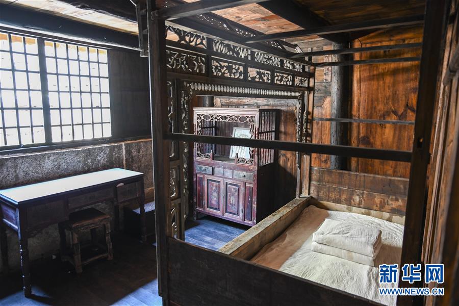 （壯麗70年&middot;奮斗新時代&mdash;&mdash;記者再走長征路&middot;圖文互動）（5）手捧棉被憶紅軍：走了那么多年，我們都念他們的好