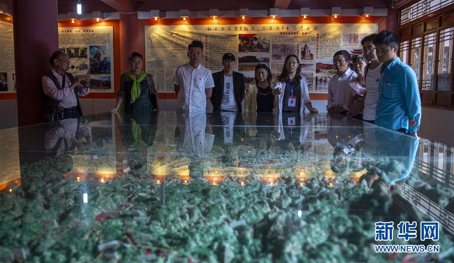 (壯麗70年·奮斗新時代——記者再走長征路·圖文互動)(4)龍云“獻”圖: “助力”巧渡金沙江