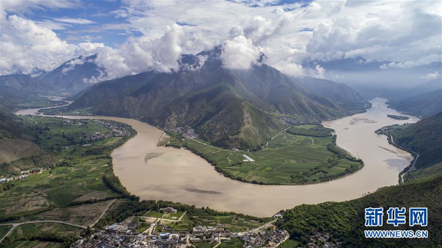 （新華全媒頭條&middot;壯麗70年&middot;奮斗新時代&mdash;&mdash;記者再走長征路&middot;圖文互動）（10）前進，向著光明的方向&mdash;&mdash;尋訪金沙江畔紅色印記