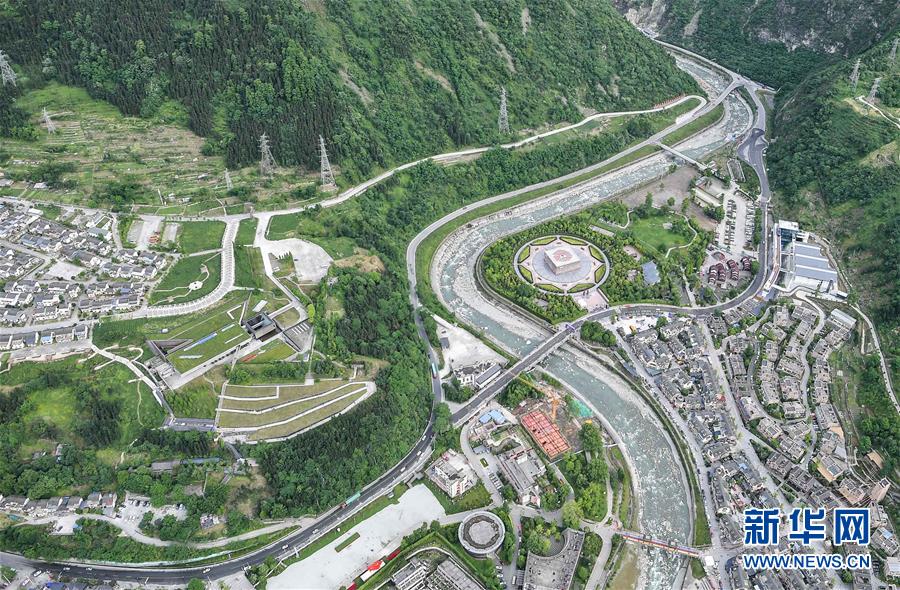 （壯麗70年&middot;奮斗新時(shí)代&mdash;&mdash;共和國發(fā)展成就巡禮&middot;圖文互動(dòng)）（11）治蜀往事激越 興川今朝豪邁&mdash;&mdash;新中國成立70年四川發(fā)展巡禮