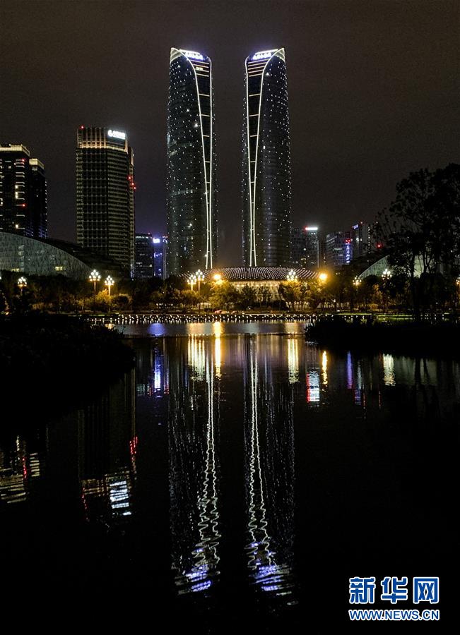 （壯麗70年&middot;奮斗新時(shí)代&mdash;&mdash;共和國發(fā)展成就巡禮&middot;圖文互動(dòng)）（15）治蜀往事激越 興川今朝豪邁&mdash;&mdash;新中國成立70年四川發(fā)展巡禮