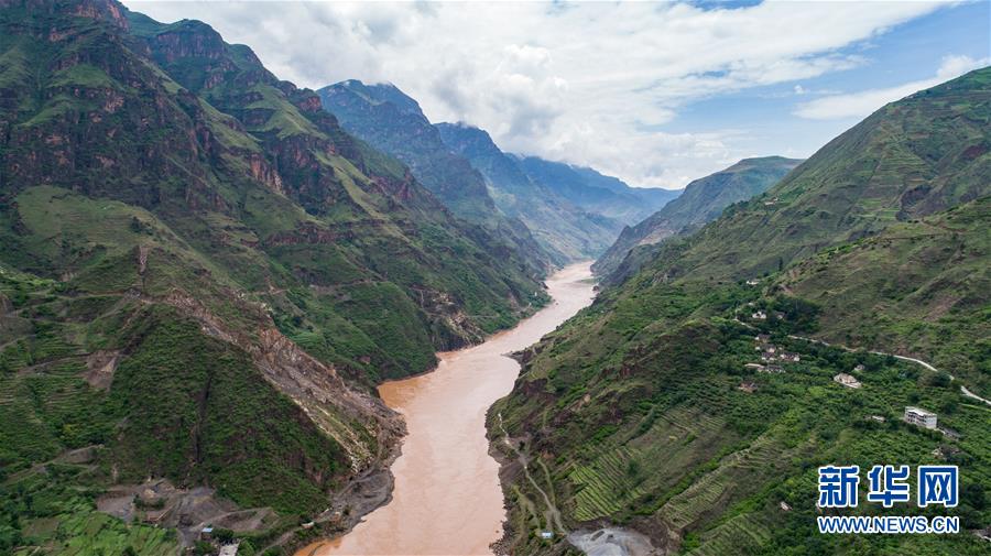 （新華全媒頭條&middot;壯麗70年&middot;奮斗新時(shí)代&mdash;&mdash;記者再走長(zhǎng)征路&middot;圖文互動(dòng)）（5）紅色的山河 綠色的家園&mdash;&mdash;川滇紅軍長(zhǎng)征沿線(xiàn)見(jiàn)聞