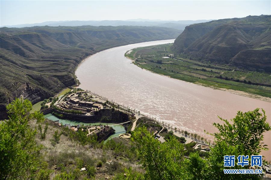 （新華全媒頭條&middot;壯麗70年&middot;奮斗新時(shí)代&mdash;&mdash;記者再走長征路&middot;圖文互動）（10）紅星，從這里照耀中國&mdash;&mdash;陜北見證中國革命的歷史轉(zhuǎn)折