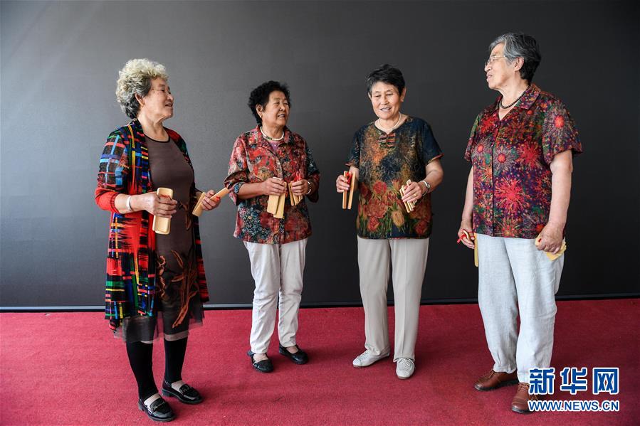 （在習(xí)近平新時(shí)代中國特色社會(huì)主義思想指引下&mdash;&mdash;新時(shí)代新作為新篇章&middot;總書記關(guān)心的百姓身邊事&middot;圖文互動(dòng)）（7）棚改的溫暖：1億多人&ldquo;出棚進(jìn)樓&rdquo;