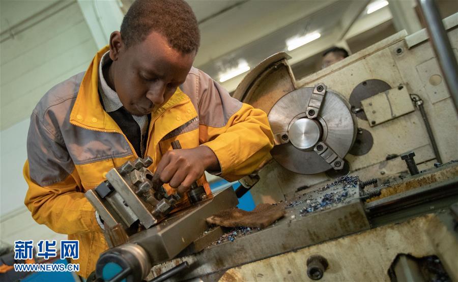 （新華全媒頭條&middot;圖文互動(dòng)）（8）攜手鑄就非凡夢想&mdash;&mdash;寫在習(xí)近平主席提出構(gòu)建更加緊密的中非命運(yùn)共同體一周年之際