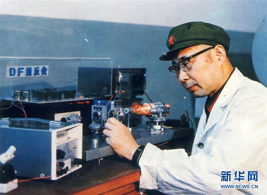 （愛(ài)國(guó)情 奮斗者&middot;圖文互動(dòng)）（2）永不停轉(zhuǎn)的&ldquo;陀螺&rdquo;&mdash;&mdash;追記中國(guó)工程院院士、國(guó)防科技大學(xué)教授高伯龍