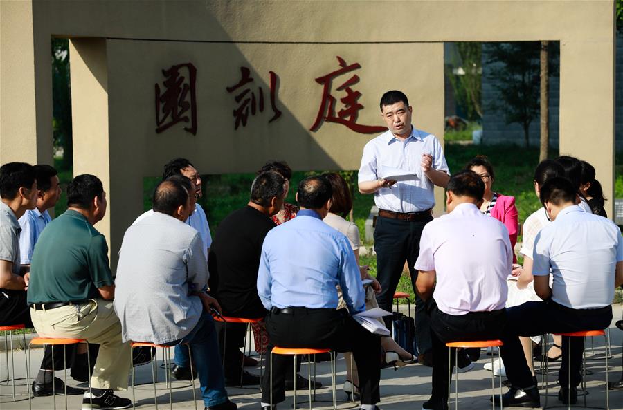 (“中國(guó)面貌”系列述評(píng)·圖文互動(dòng))(3)法治中國(guó)——70年中國(guó)面貌變遷述評(píng)之四