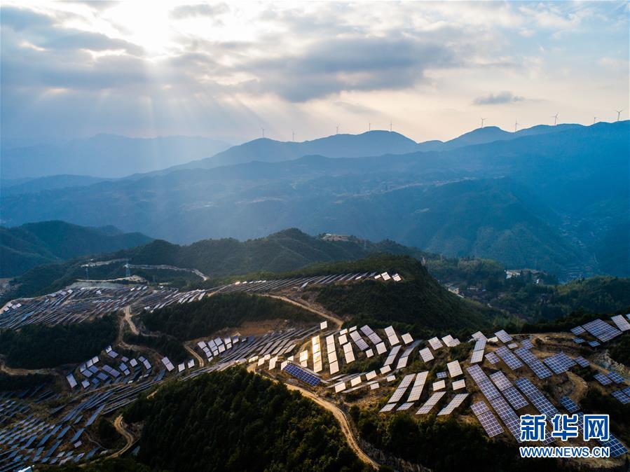 (壯麗70年·奮斗新時(shí)代——共和國(guó)發(fā)展成就巡禮·圖文互動(dòng))(1)從“用不上”到“有保障”——共和國(guó)能源業(yè)發(fā)展成就巡禮