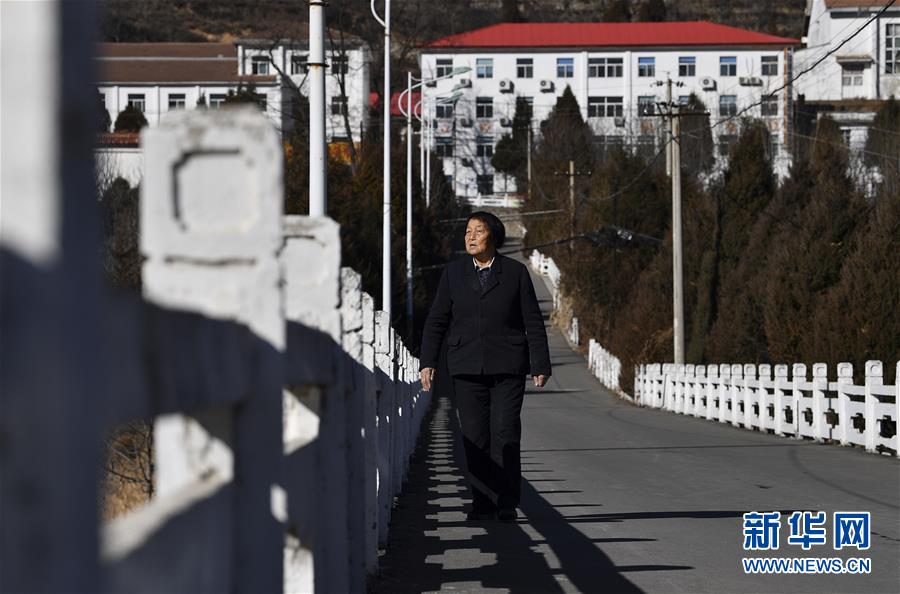 （新華全媒頭條&middot;自信中國&middot;70年啟示錄&middot;圖文互動(dòng)）（1）初心不改為人民&mdash;&mdash;從壯闊70年看中國情懷