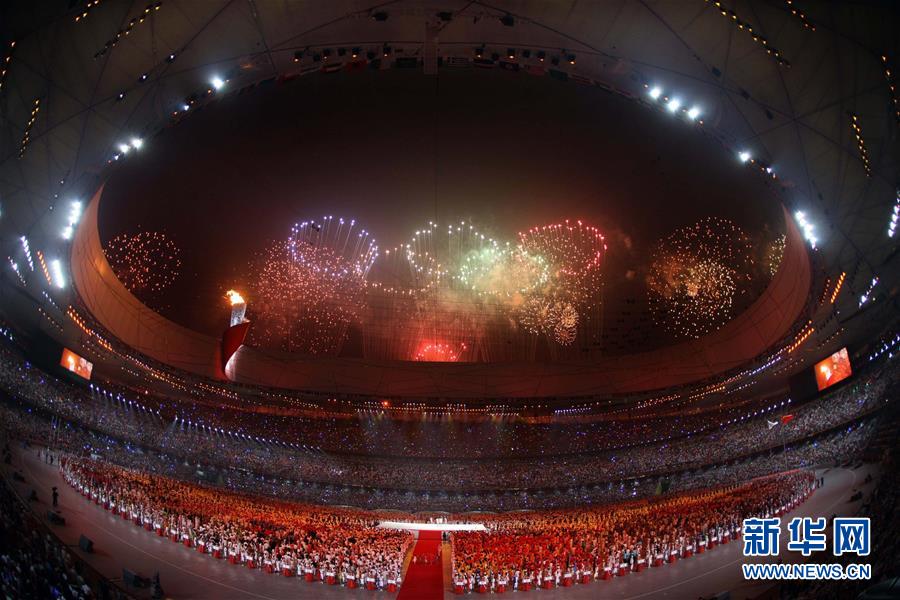 （新華全媒頭條&middot;圖文互動(dòng)）（4）天翻地覆慨而慷&mdash;&mdash;從慶祝中華人民共和國(guó)成立70周年大型成就展看新中國(guó)光輝歷程