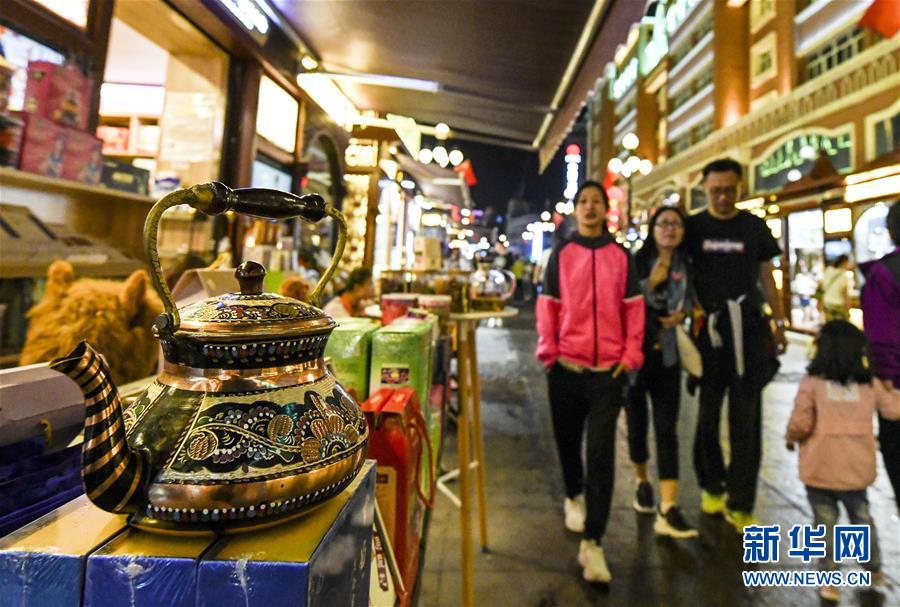 （新華全媒頭條&middot;圖文互動(dòng)）（6）同心筑夢映天山&mdash;&mdash;新疆70年改革發(fā)展穩(wěn)定述評(píng)