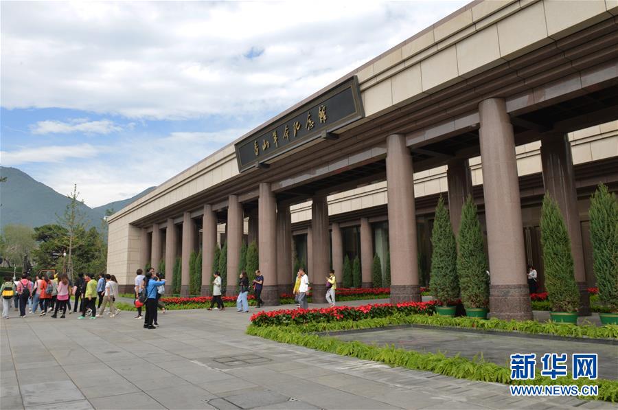 （新華全媒頭條&middot;圖文互動(dòng)）（3）中國道路越走越寬廣&mdash;&mdash;社會主義中國實(shí)踐啟示錄