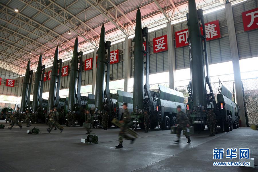 （新華全媒頭條&middot;圖文互動(dòng)）（11）沿著中國(guó)特色強(qiáng)軍之路闊步前進(jìn)&mdash;&mdash;黨中央、中央軍委領(lǐng)導(dǎo)推進(jìn)國(guó)防和軍隊(duì)建設(shè)70年紀(jì)實(shí)