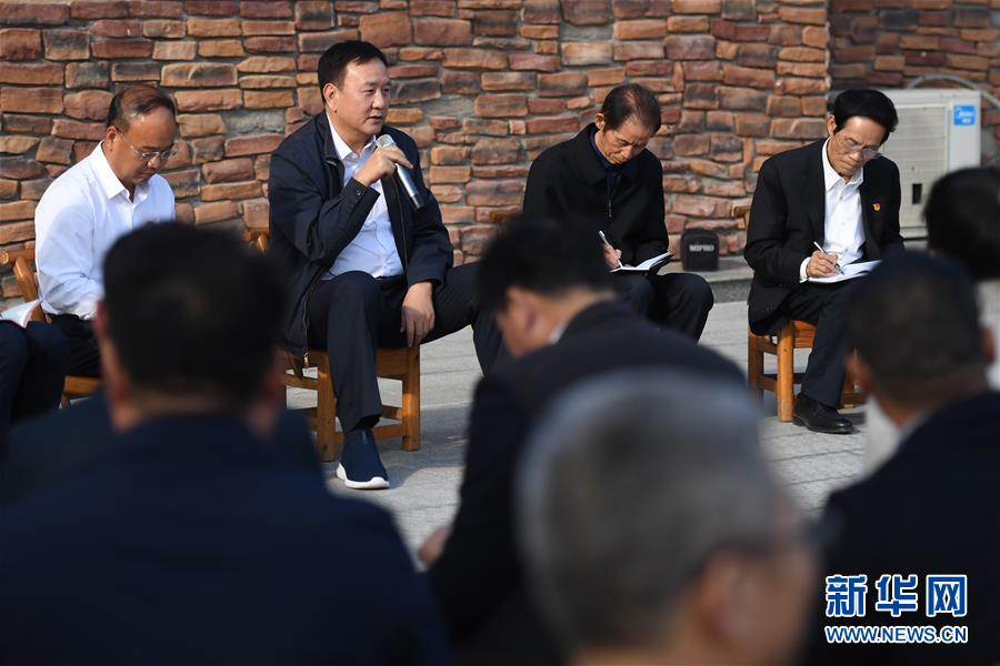 （四中全會精神在基層&middot;圖文互動）（5）學習貫徹黨的十九屆四中全會精神中央宣講團在湖南宣講