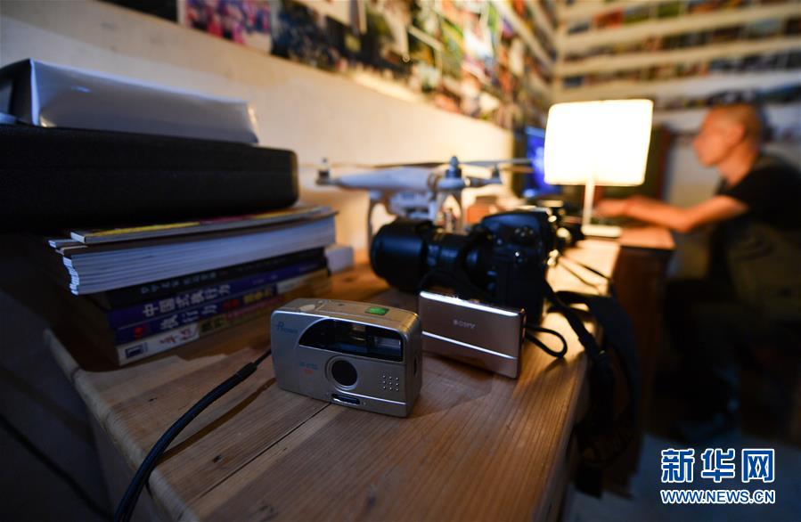 （圖文互動(dòng)）（7）鄉(xiāng)村攝影師、鄉(xiāng)村&ldquo;模特&rdquo;、民宿店主&mdash;&mdash;鄉(xiāng)村旅游推動(dòng)婺源農(nóng)民生活方式發(fā)生新變化