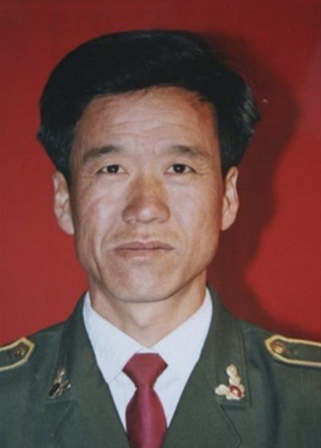 (為了民族復(fù)興·英雄烈士譜·圖文互動)宮清華:以血肉之軀擋住下滑汽車 用生命換來群眾安全