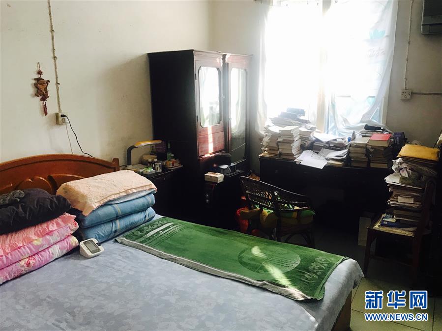 （新華全媒頭條&middot;圖文互動）（11）滄海橫流 信仰彌堅(jiān)&mdash;&mdash;記共產(chǎn)黨員、湘潭大學(xué)九旬教授滄南