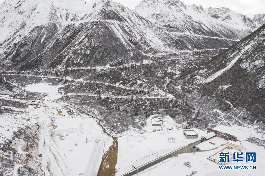 （新華全媒頭條&middot;圖文互動(dòng)）（2）格?；ㄩ_滿天路&mdash;&mdash;寫在川藏公路通車65周年之際