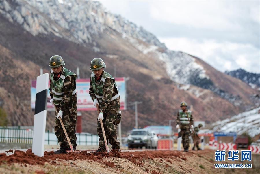 （新華全媒頭條&middot;圖文互動(dòng)）（12）格?；ㄩ_滿天路&mdash;&mdash;寫在川藏公路通車65周年之際