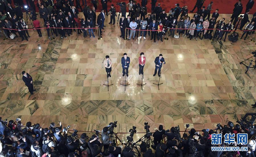 （兩會&middot;面對面）（15）全國政協(xié)委員接受采訪