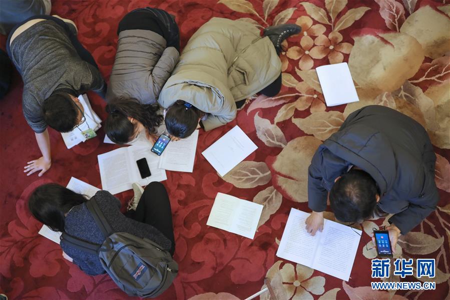 （兩會(huì)&middot;人大開幕&middot;XHDW）（18）十三屆全國(guó)人大二次會(huì)議在京開幕