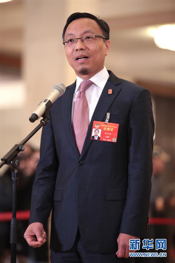 （兩會(huì)&middot;面對(duì)面）（4）全國(guó)政協(xié)委員接受采訪