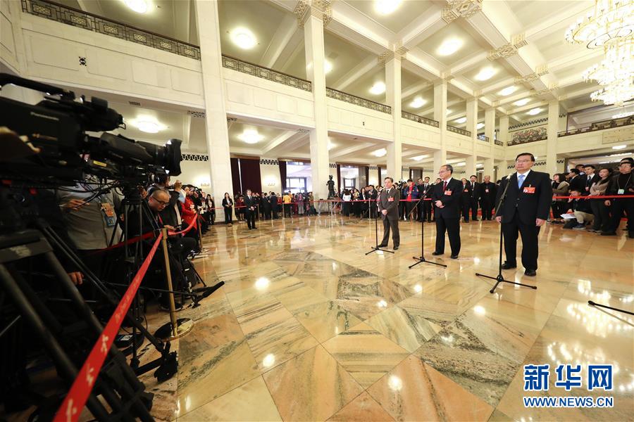 （新華全媒頭條&middot;圖文互動(dòng)）（7）2019&mdash;&mdash;春天里的中國(guó)兩會(huì)故事