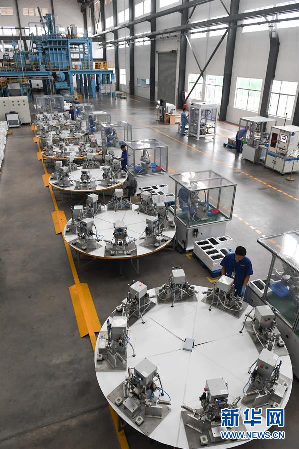 （新華全媒頭條&middot;圖文互動(dòng)）（8）創(chuàng)新，在復(fù)興的征程上&mdash;&mdash;以習(xí)近平同志為核心的黨中央關(guān)心科技創(chuàng)新工作紀(jì)實(shí)