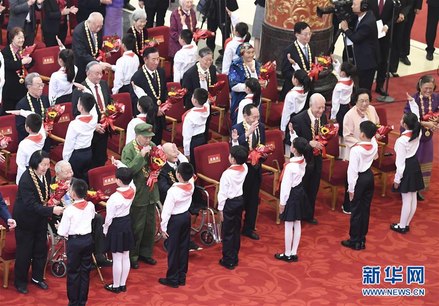 （新華全媒頭條&middot;圖文互動(dòng)）（19）創(chuàng)新，在復(fù)興的征程上&mdash;&mdash;以習(xí)近平同志為核心的黨中央關(guān)心科技創(chuàng)新工作紀(jì)實(shí)