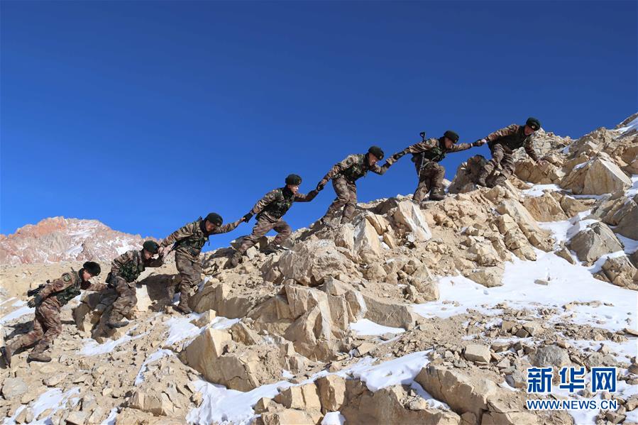 (新春走基層·圖文互動)(1)把青春融進(jìn)祖國的山河——新春走近忠誠守護(hù)家園的人民子弟兵