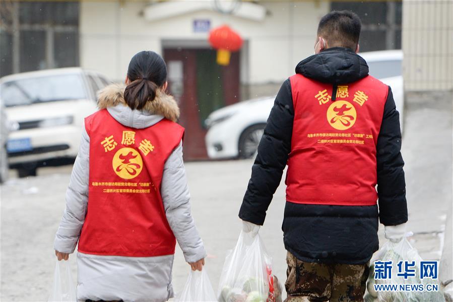 （聚焦疫情防控&middot;圖文互動）（6）&ldquo;我們多跑跑，居民更安全&rdquo;&mdash;&mdash;直擊新疆基層社區(qū)疫情防控