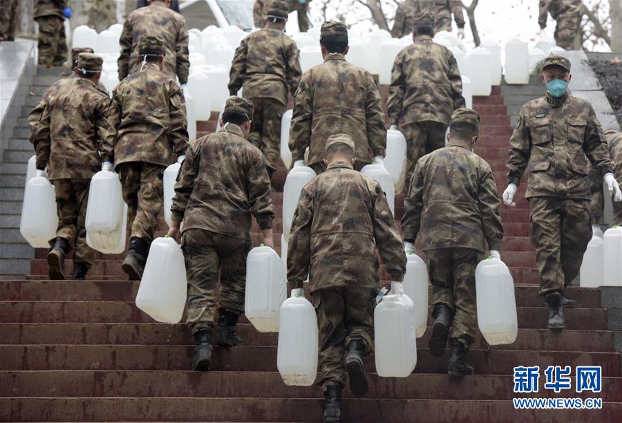 （聚焦疫情防控&middot;圖文互動(dòng)）（1）邯鄲市愛(ài)國(guó)擁軍聯(lián)合會(huì)為武漢火神山醫(yī)院捐贈(zèng)百?lài)嶀t(yī)用消毒原液