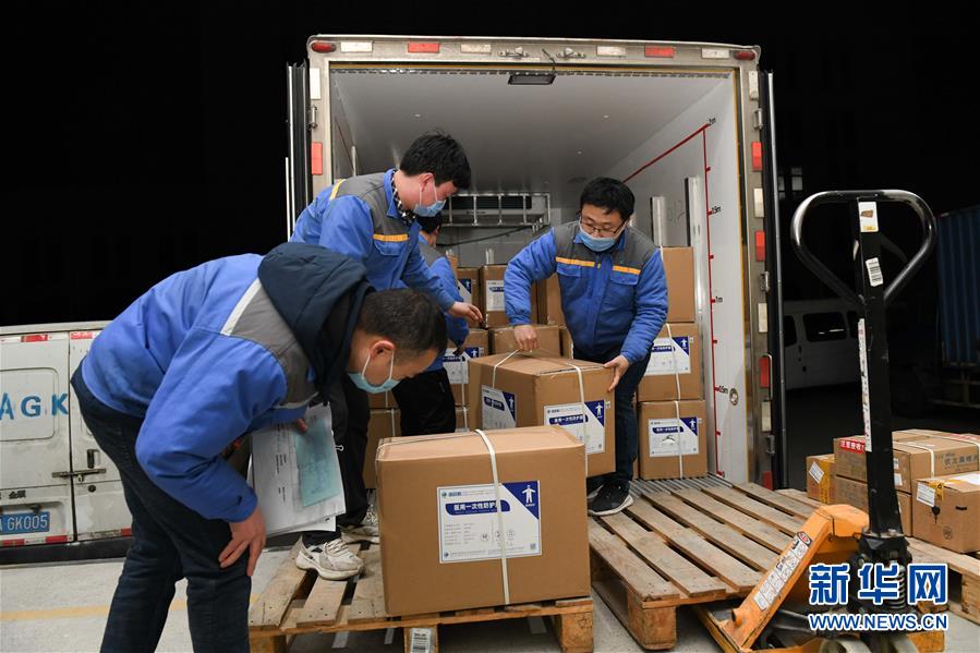 (在習(xí)近平新時(shí)代中國特色社會(huì)主義思想指引下——新時(shí)代新作為新篇章·習(xí)近平總書記關(guān)切事·圖文互動(dòng))(2)打好防控“主動(dòng)仗”——各地精準(zhǔn)施策堅(jiān)決遏制疫情蔓延