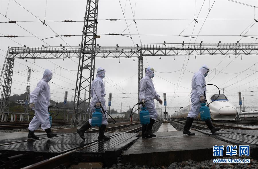 (新華全媒頭條·圖文互動)(4)以法治為綱 聚保障之力——在法治軌道上推進(jìn)疫情防控紀(jì)實(shí)