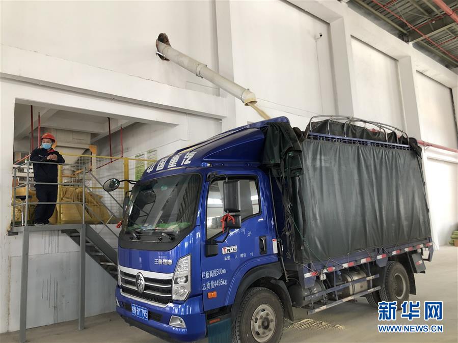 （圖文互動(dòng)）（5）抓好防疫保暢，還管司機(jī)吃飯&mdash;&mdash;廣西欽州保稅港區(qū)服務(wù)企業(yè)復(fù)工見聞