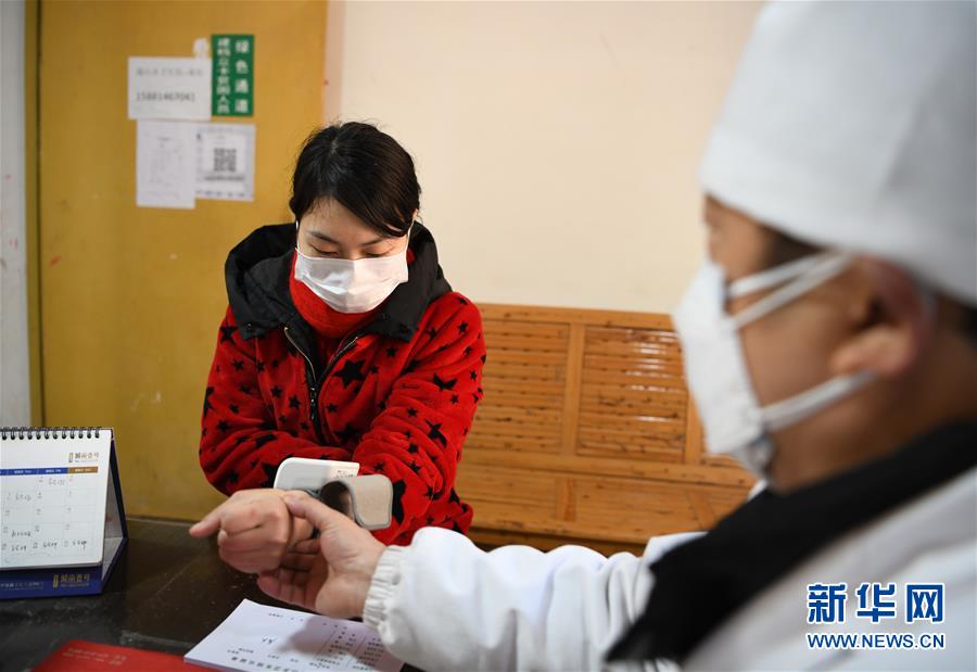 （抓好經(jīng)濟(jì)發(fā)展 應(yīng)對(duì)復(fù)雜局面&middot;圖文互動(dòng)）（1）2500萬(wàn)農(nóng)民工如何安全返崗？&mdash;&mdash;農(nóng)民工大省四川復(fù)工觀察